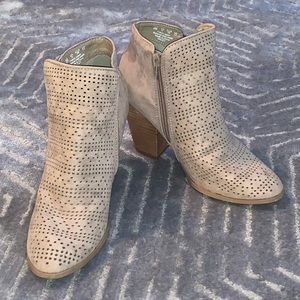Carlos Taupe Perforated Ankle Booties SZ 6